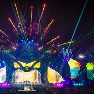Peste 97.000 de fani s-au bucurat de magia UNTOLD în prima zi de festival