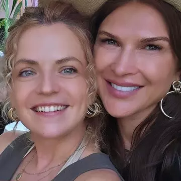 Victoria Raileanu și-a botezat fetița. Cum a apărut Monica Bârlădeanu la eveniment / Galerie foto