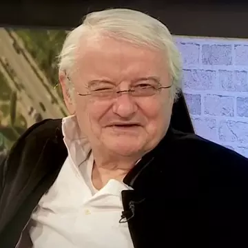 Cine e femeia care îi ţine companie lui Irinel Columbeanu la 67 de ani. Ion Cassian, directorul azilului, a dat din casă: „Este cultă şi deşteaptă”