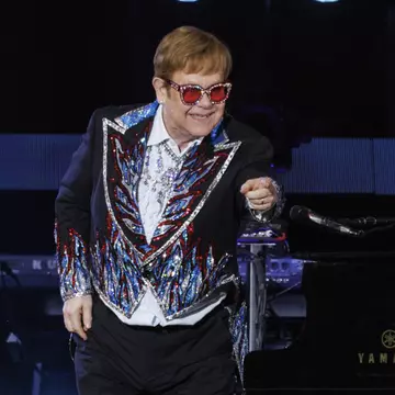 Elton John se confruntă cu probleme de sănătate. Prin ce a trecut artistul vara aceasta: „M-a lăsat cu vederea limitată”