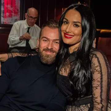 Nikki Garcia și Artem Chigvintsev divorțează. Dansatorul, arestat pentru violență domestică, cere pensie alimentară și custodie comună