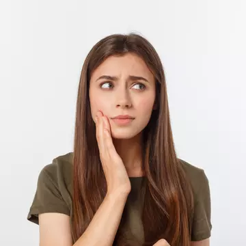 5 probleme dentare frecvente la adulți și modalități de atenuare a acestora