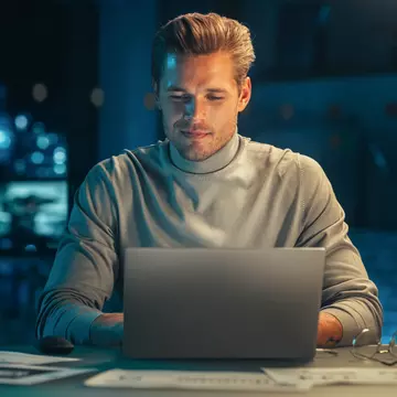 4 lucruri pe care e bine să le știi înainte să începi să investești la bursă