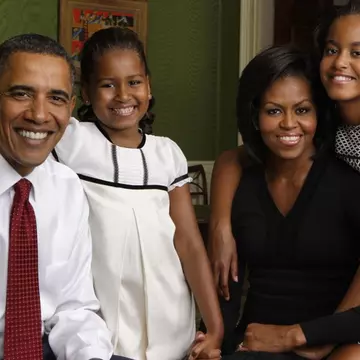 Malia Obama a renunțat la numele de familie în scop profesional. Cum a reacționat Barack Obama
