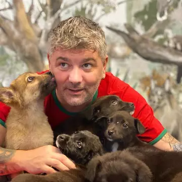 PAPI LAND - Prieteni pe viață este cel mai recent reality show dedicat iubitorilor de animale și difuzat de Prima TV