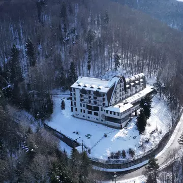 Întâmpină Noul An pe Transfăgărășan la Valea cu Pești