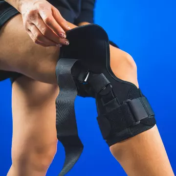 Ce este orteza pentru genunchi și când este recomandată?