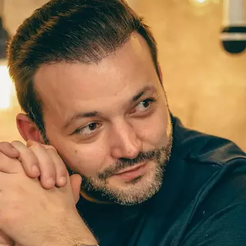 Cum arată casa lui Mihai Morar. Realizatorul de radio a ales un design simplu, dar elegant