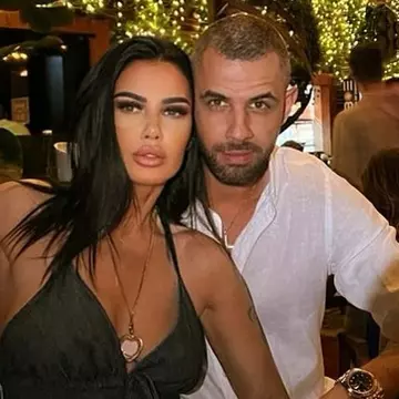 Oana Zăvoranu, mesaj emoționant pentru Alex Ashraf, de ziua lui. Soțul vedetei a împlinit 37 de ani. Ce diferență de vârstă este între ei
