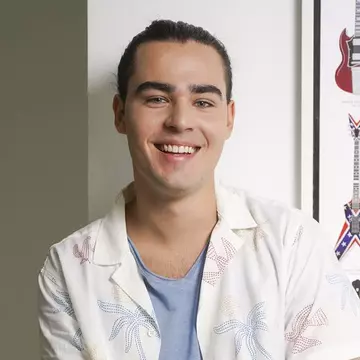 Radu Ștefan Bănică, pentru prima dată într-un serial tv. Fiul lui Ștefan Bănică va juca în „Ana, mi-ai fost scrisă în ADN”, la Antena 1