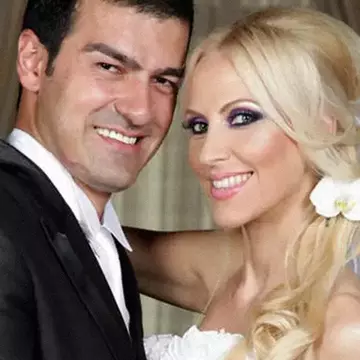 Anca Neacșu a divorțat oficial de soțul turc, după zece ani de relație și trei de la separare: „S-a încheiat”. Care a fost motivul despărțirii