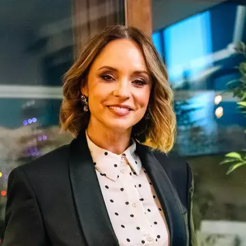 Imagini rare cu mama vitregă a Andreei Marin. Cum arată femeia care a crescut-o pe „Zâna Surprizelor”