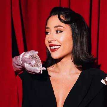 Nicole Cherry a împlinit 26 de ani și sărbătorește la Londra! Cum arăta cântăreața în 2013, când s-a lansat cu hitul „Memories”