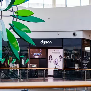 Dyson aduce spiritul sărbătorilor la Iași și București: O experiență dedicată tehnologiei și frumuseții