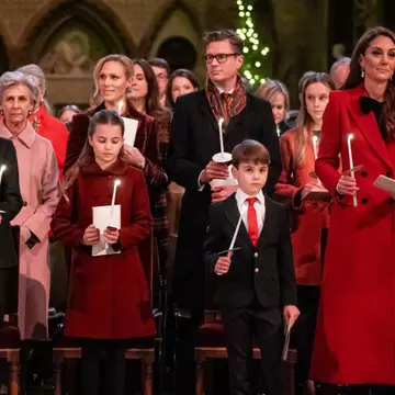 Kate Middleton și Prințul William au lansat felicitarea de Crăciun. Diferența uriașă dintre imaginea Prinților de Wales și cea a Ducilor de Sussex