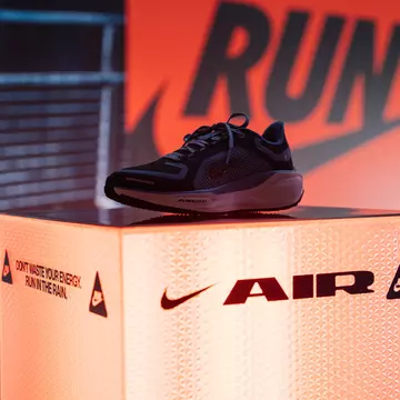 Nike, mai determinat ca niciodată să-și susțină comunitatea în a merge mai departe, prin sport, fan engagement și story telling
