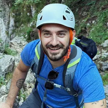 Cine este Conrad Mericoffer. A fost căsătorit cu Victoria Raileanu și Ana Odagiu și are un fiu, Carol: „Avem o relație foarte strânsă”