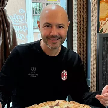 Mihai Mitoșeru ar avea o nouă iubită, la șase ani de la divorțul de Noemi. "E frumoasă!"