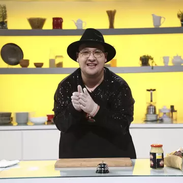 Răzvan Babană și-a făcut micșorare de stomac: „Intervenția nu a fost deloc ușoară”. Fostul concurent de la „Chefi la cuțite” vrea să slăbească 60 de kg