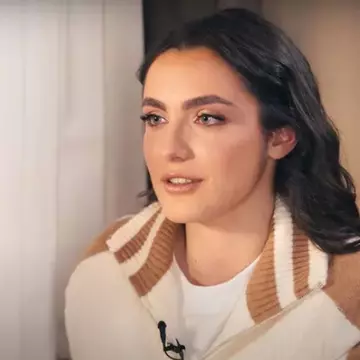 Alexia Eram și iubitul ei, în ipostaze incendiare în club. Cum au fost fotografiați