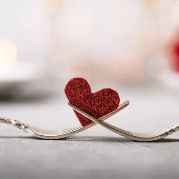 De la aperitiv la desert: Cum să construiești un meniu spectaculos de Valentine's Day