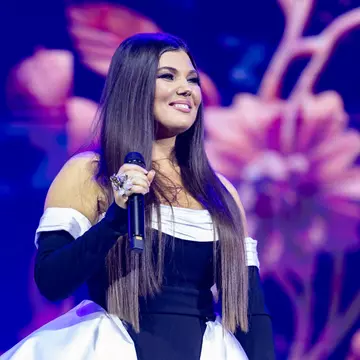 Paula Seling a lansat "Dor în destin", varianta LIVE de la Sala Palatului, un cântec pentru cei care se iubesc dincolo de timp și spațiu
