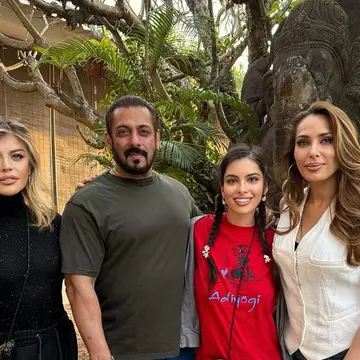 Loredana, mărturisiri rare despre Salman Khan: "Ce om extraordinar e! Admir foarte tare acest gen de bărbați galanți!" Ce spune despre relația lui cu Iulia Vântur