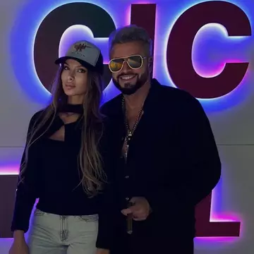 Cătălin Botezatu are o nouă iubită. Nicolle Fota este cu 40 de ani mai tânără ca designerul