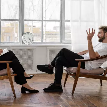 De ce este important să ceri ajutor atunci când te confrunți cu dificultăți emoționale?