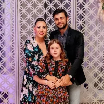 Oana Roman, dezvăluiri triste despre relația dintre Marius Elisei și fiica lor, Isabela, după divorț: „Vorbesc doar dacă sună ea”