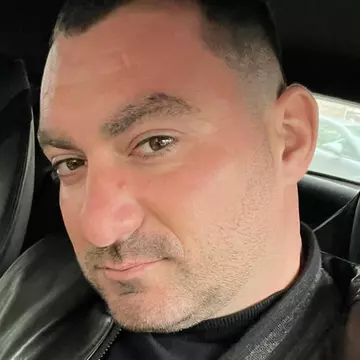 Pescobar a fost amendat de ANPC. Cristian Popescu Piedone a descins în restaurantele afaceristului