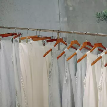 Cum să scapi de stresul călcării rufelor: sfaturi practice