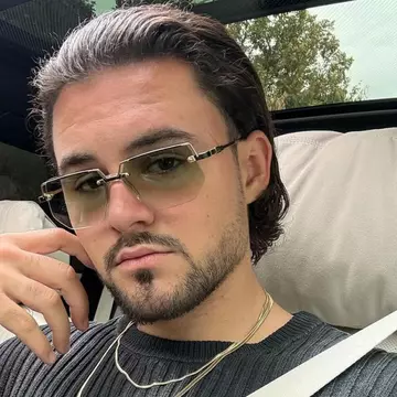 Mario Fresh și-a schimbat numele de scenă. Artistul a debutat cu un nou look și este pregătit pentru o nouă etapă a carierei sale