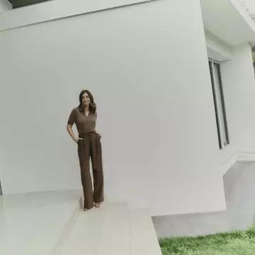 NATURAL ESSENCE: Eleganță naturală pentru sezonul cald