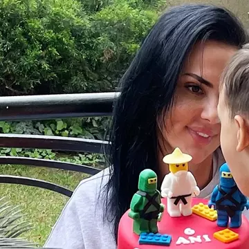 Alexandru Bănică, fiul cel mic al lui Ștefan Bănică Junior, a împlinit 6 ani. Ce mare a crescut! Lavinia Pîrva a publicat imagini rare de familie
