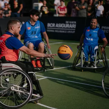 Cine a întors scaunul lui Theo Rose pe terenul de baschet? Super show și momente emoționante la BCR Sport Arena Streetball pe terenurile din Parcul Liniei