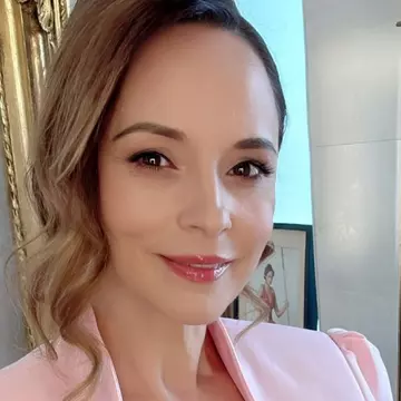 Andreea Marin se confruntă cu probleme de sănătate: „Cu tratamentul pe noptieră și la pat”