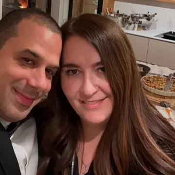 Amalia Năstase și Răzvan Vasilescu aniversează nouă ani de căsnicie: „Ce se întâmplă în Vegas...” Cum a început povestea lor de dragoste și ce diferență de vârstă este între ei