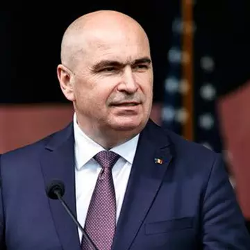 Guvernul Bolojan susține limitarea orelor de muncă pentru o anumită categorie de români