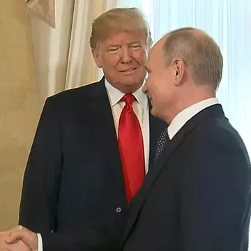 Ce a scris Melania Trump în scrisoarea către Vladimir Putin. Președintele rus a citit-o în timpul summit-ului