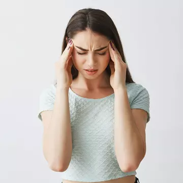 Remedii naturale care te scapă de durerea de cap