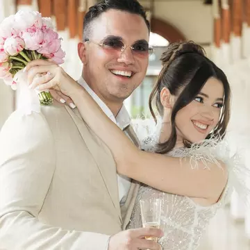 Ivona Mihăescu s-a căsătorit religios cu Vlad Gabura. Imagini de la nunta fiicei lui Mugur Mihăescu