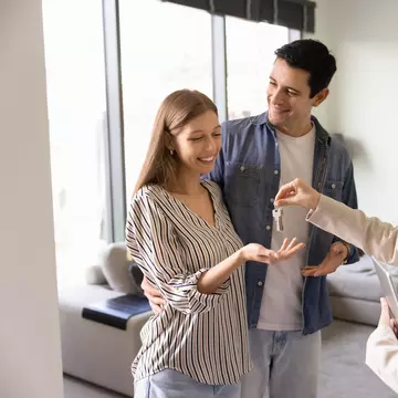 4 din 10 chiriași vor să-i plătească proprietarului mai puțin de 300 euro la final de lună. Ce locuințe caută și care sunt prețurile reale din piață?