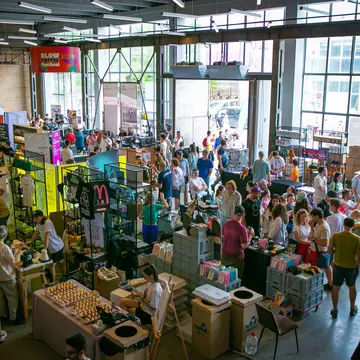 Ce caută tinerii în cafea: origini reale, transparență, gusturi vii și opțiuni care ies din tipare