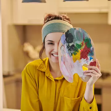 5 hobby-uri creative care te ajută să combați burnout-ul și să îți regăsești inspirația