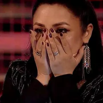 Andra Măruță, gest impresionant pentru o fată care i-a scris că nu are bani să vină la concertele ei. Ce cadou a primit în schimb: „Uite ce mi-a adus ea”