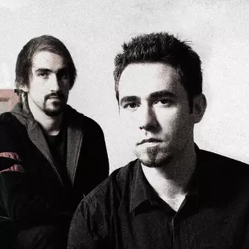 Andrei Găluț, singurul supraviețuitor al trupei „Goodbye to Gravity”, prima apariție publică, la 10 ani de la incendiul din Colectiv