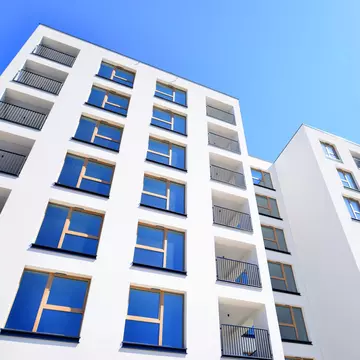 Imobiliare.ro: 2 din 3 cumpărători anticipează creșteri de preț semnificative în următorul an. Ce se întâmplă cu prețurile apartamentelor?