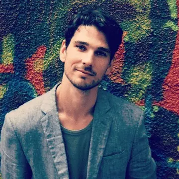 Cum arăta Anghel Damian în copilărie. Soțul lui Theo Rose, dezvăluiri rare despre familia sa: „Eram foarte mic”