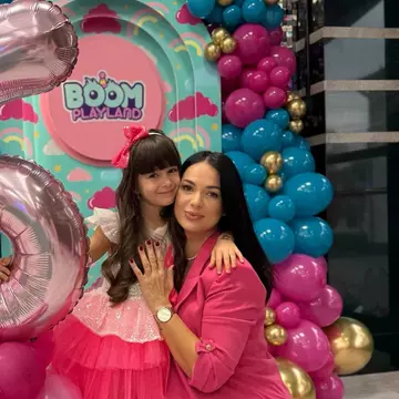 Deea și Dinu Maxer și-au sărbătorit separat fetița, pe Maysa. Ce petreceri i-au pregătit fiecare